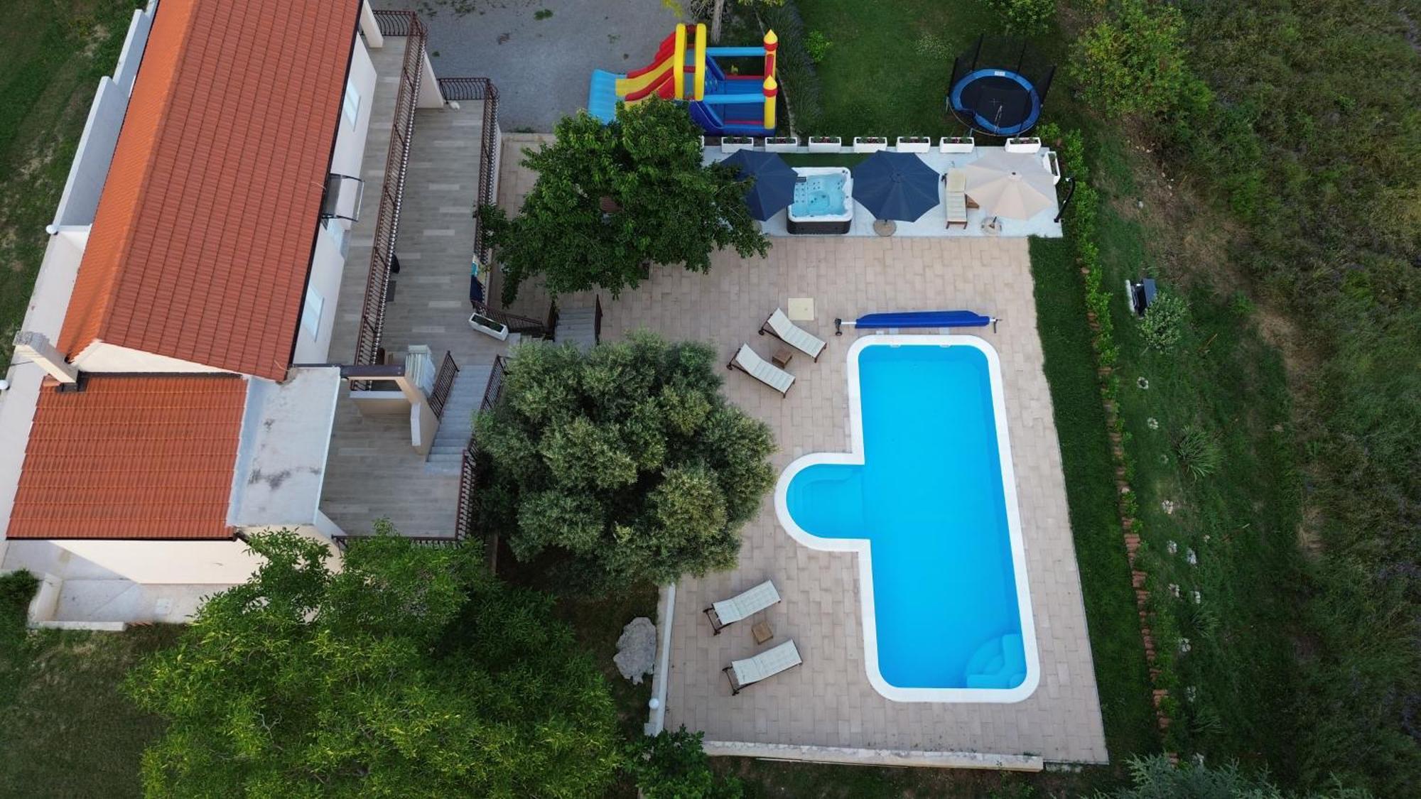 Casa di Oliva-villa with private pool in nature, Dalmatia Trilj Esterno foto